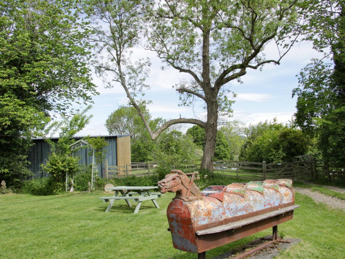 Broughton Stables Villa Montgomery Buitenkant foto